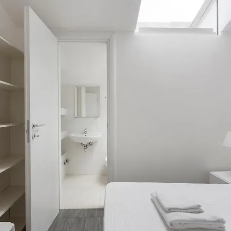 2 Bedroom 2 Bathroom Apt - Duomo 1 Apartamento *