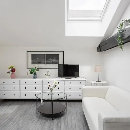 アパート 2 Bedroom 2 Bathroom Apt - Duomo 1